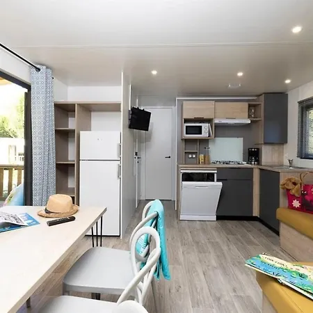 3 Etoiles - Piscine - Ccbb0if 캠프장