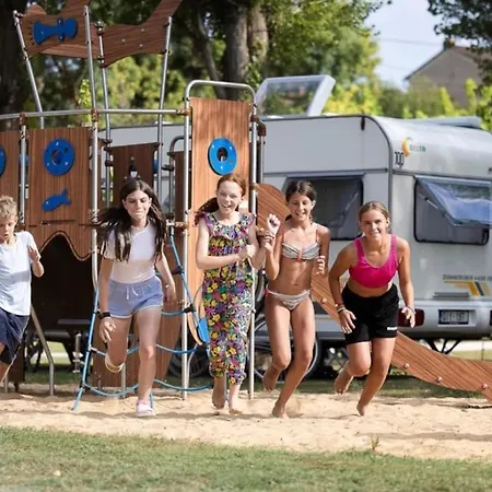 3 Etoiles - Piscine - Ccbb0if 캠프장 *