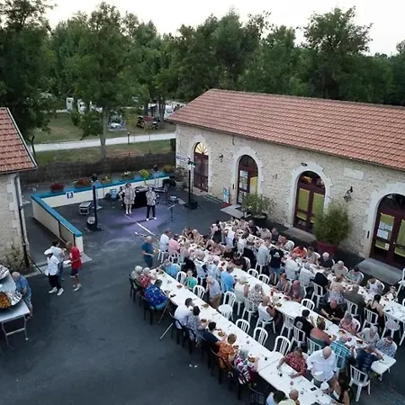 캠프장 3 Etoiles - Piscine - Ccbb0if Montpon-Menesterol