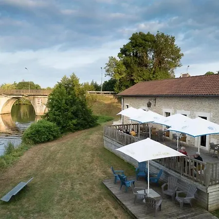 Camping 3 Etoiles - Piscine - Ccbb0if Montpon-Menesterol