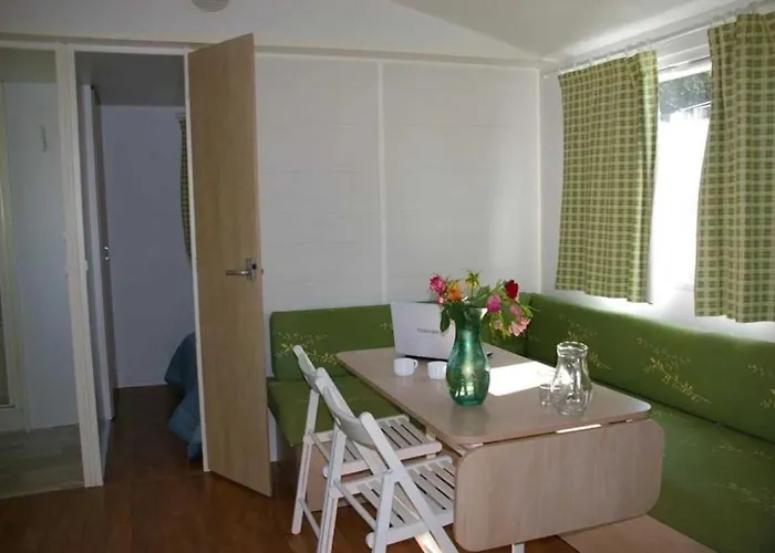 Camping 3 Etoiles - Piscine - Ccbb0if Montpon-Menesterol