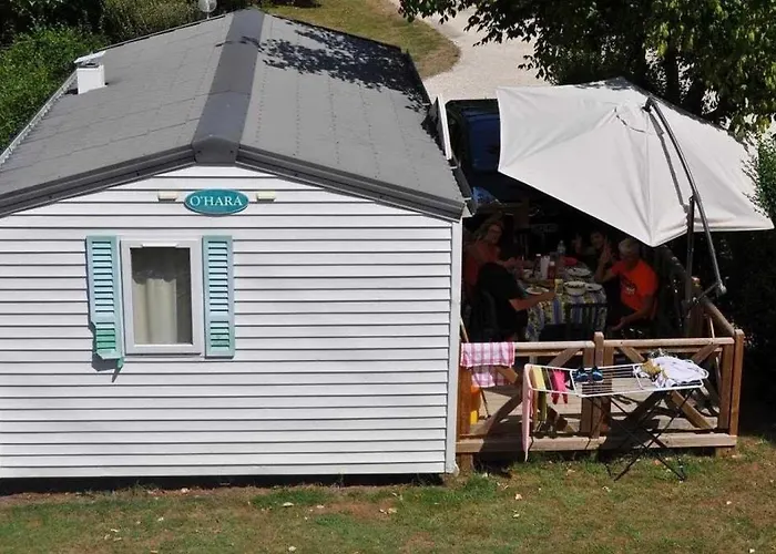 Camping 3 Etoiles - Piscine - Ccbb0if Montpon-Menesterol