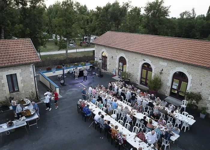 Camping 3 Etoiles - Piscine - Ccbb0if *