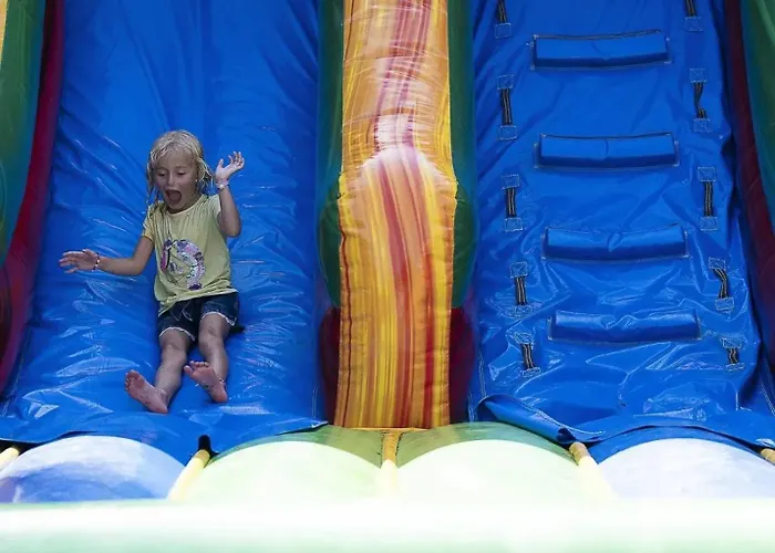 Camping 3 Etoiles - Piscine - Ccbb0If Montpon-Menesterol