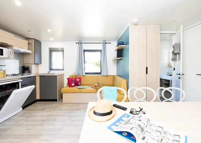 Camping 3 Etoiles - Piscine - Ccbb0if Montpon-Menesterol