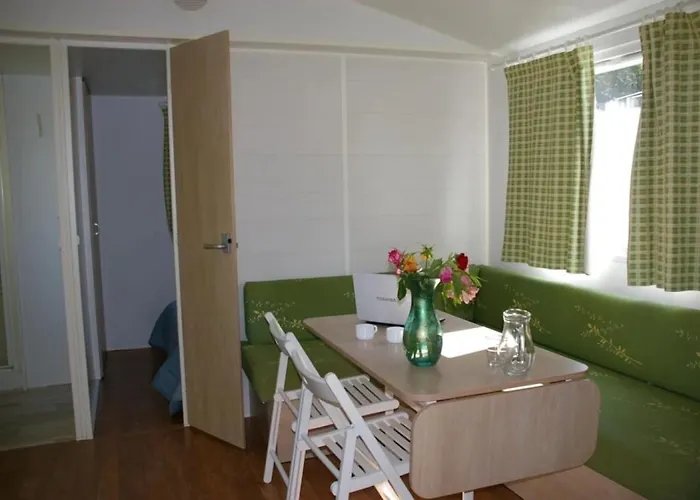 Camping 3 Etoiles - Piscine - Ccbb0if